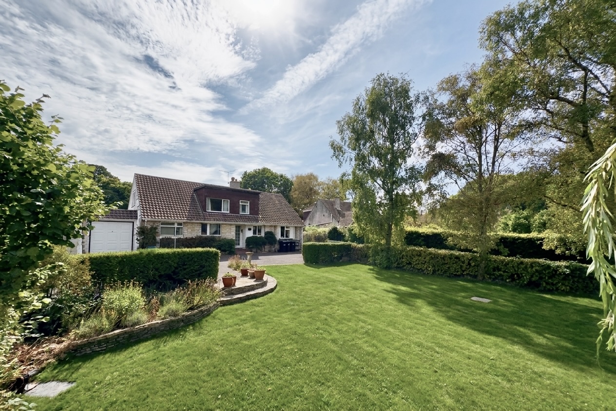VALLEY ROAD, HARMANS CROSS