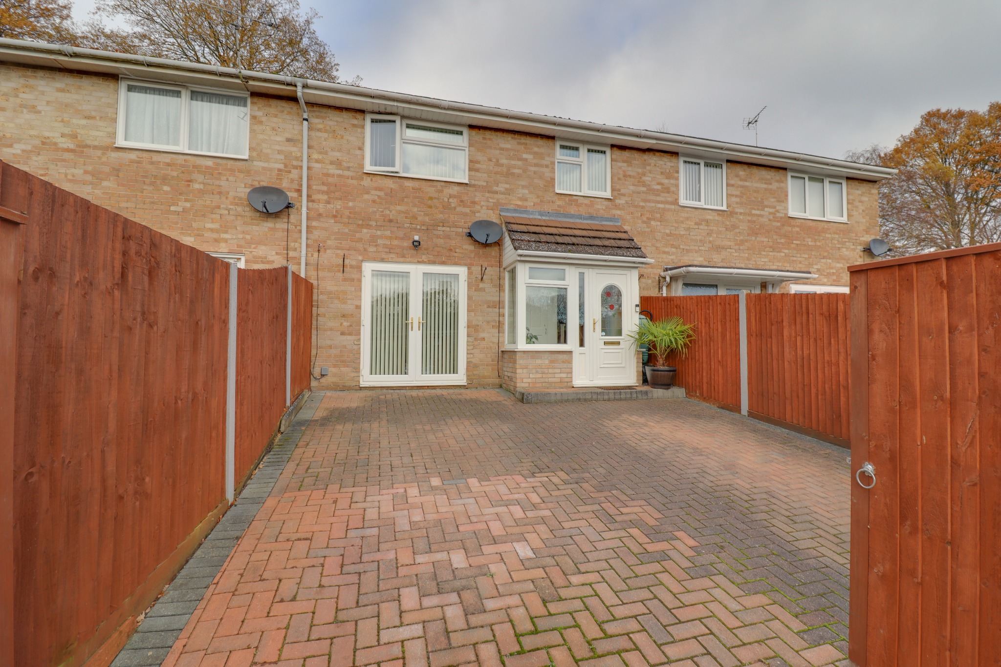 For Sale Sheldrake Gardens, Lordswood, 3 Bedroom Property from Field