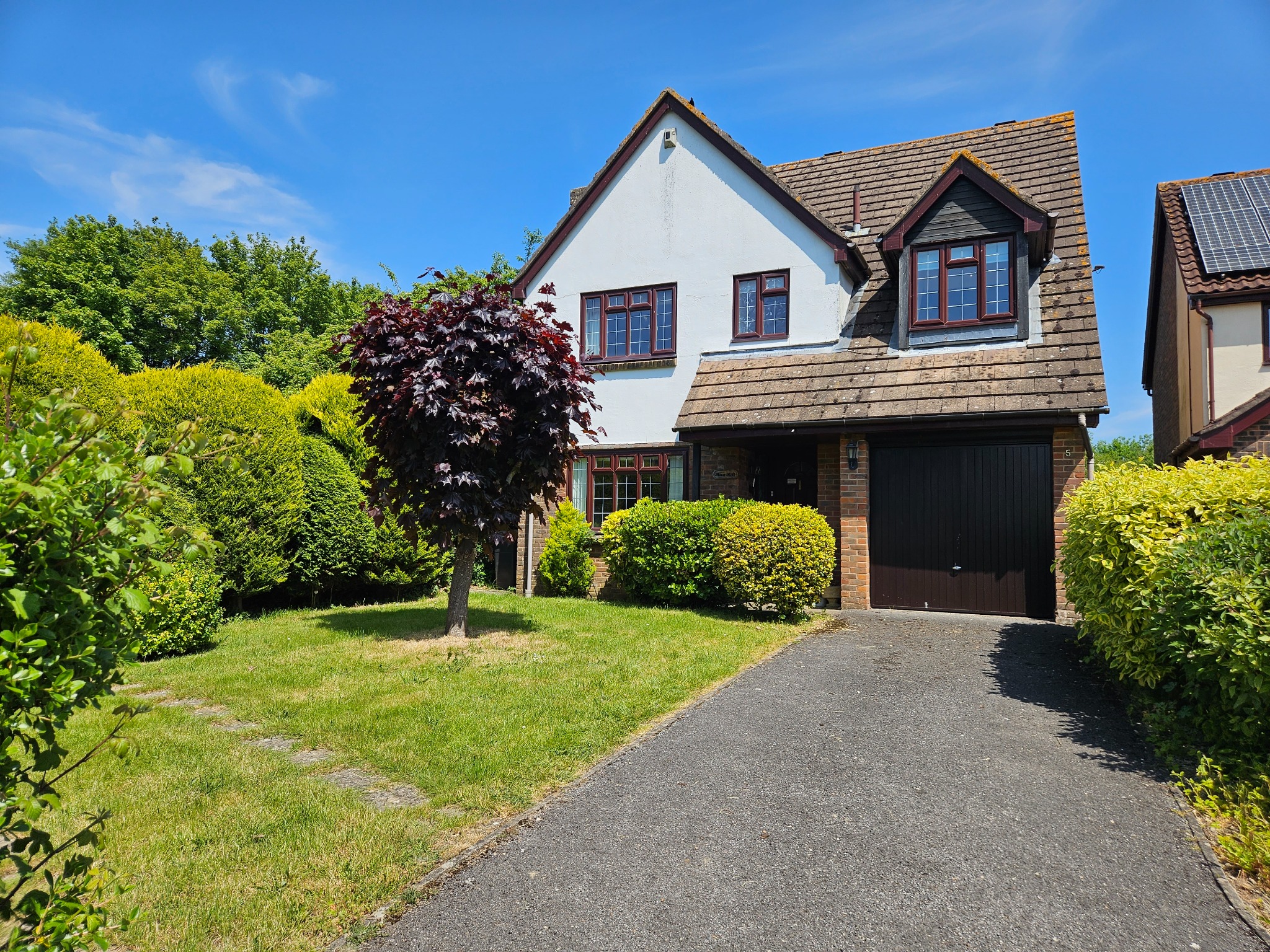 For Sale Waltham, 4 Bedroom Property from Pearsons Estate Agents