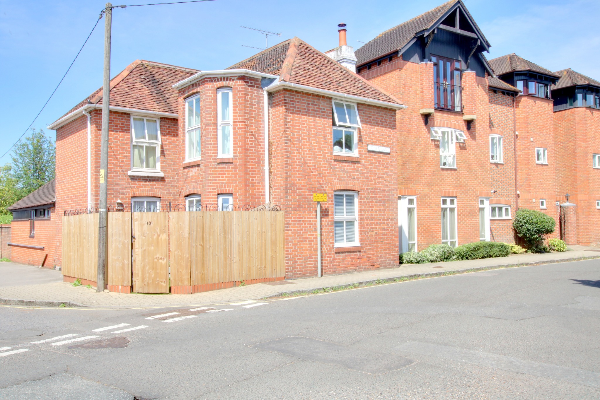 For Sale Waltham, 1 Bedroom Property from Pearsons Estate Agents