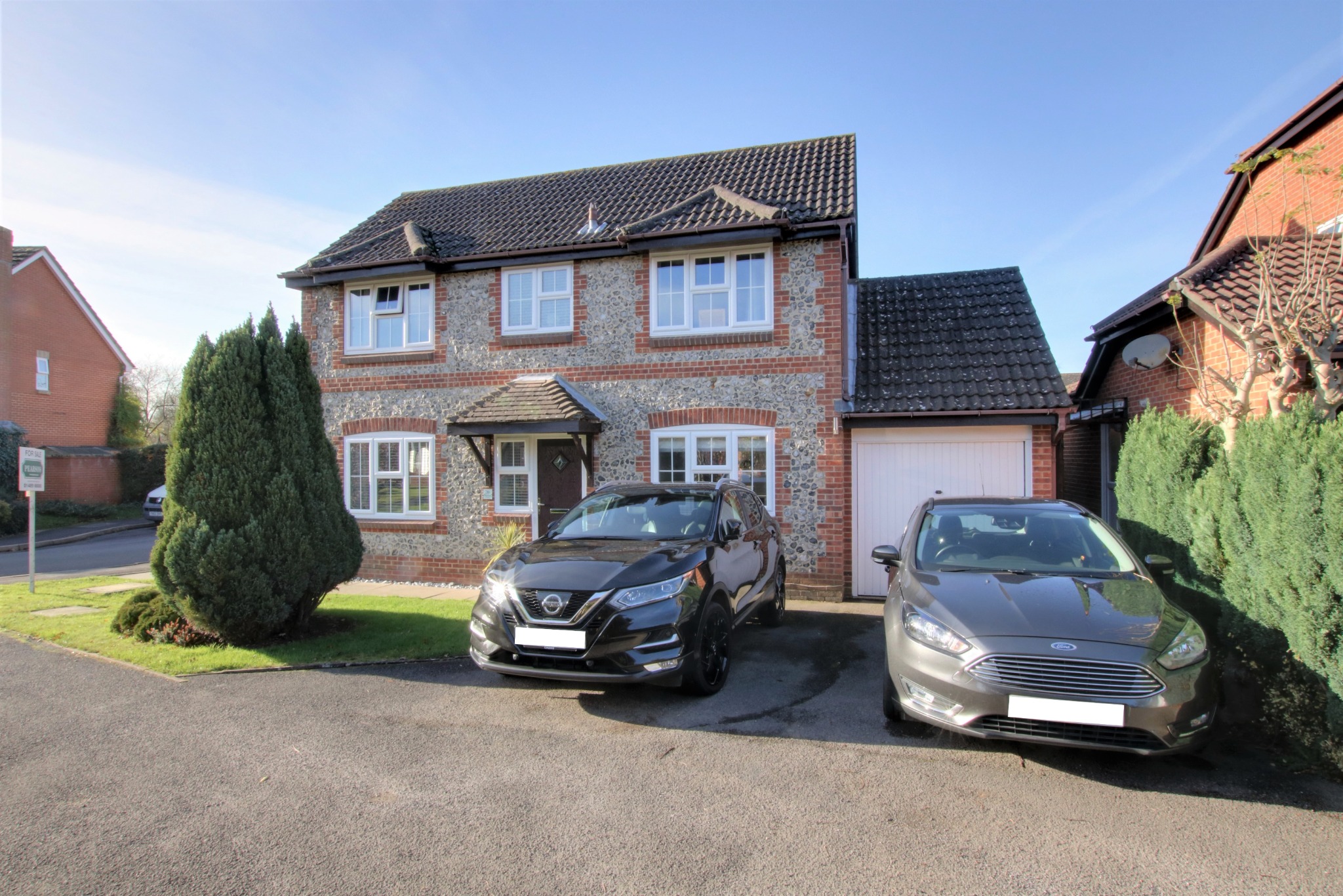 For Sale Waltham Chase, 3 Bedroom Property from Pearsons Estate Agents
