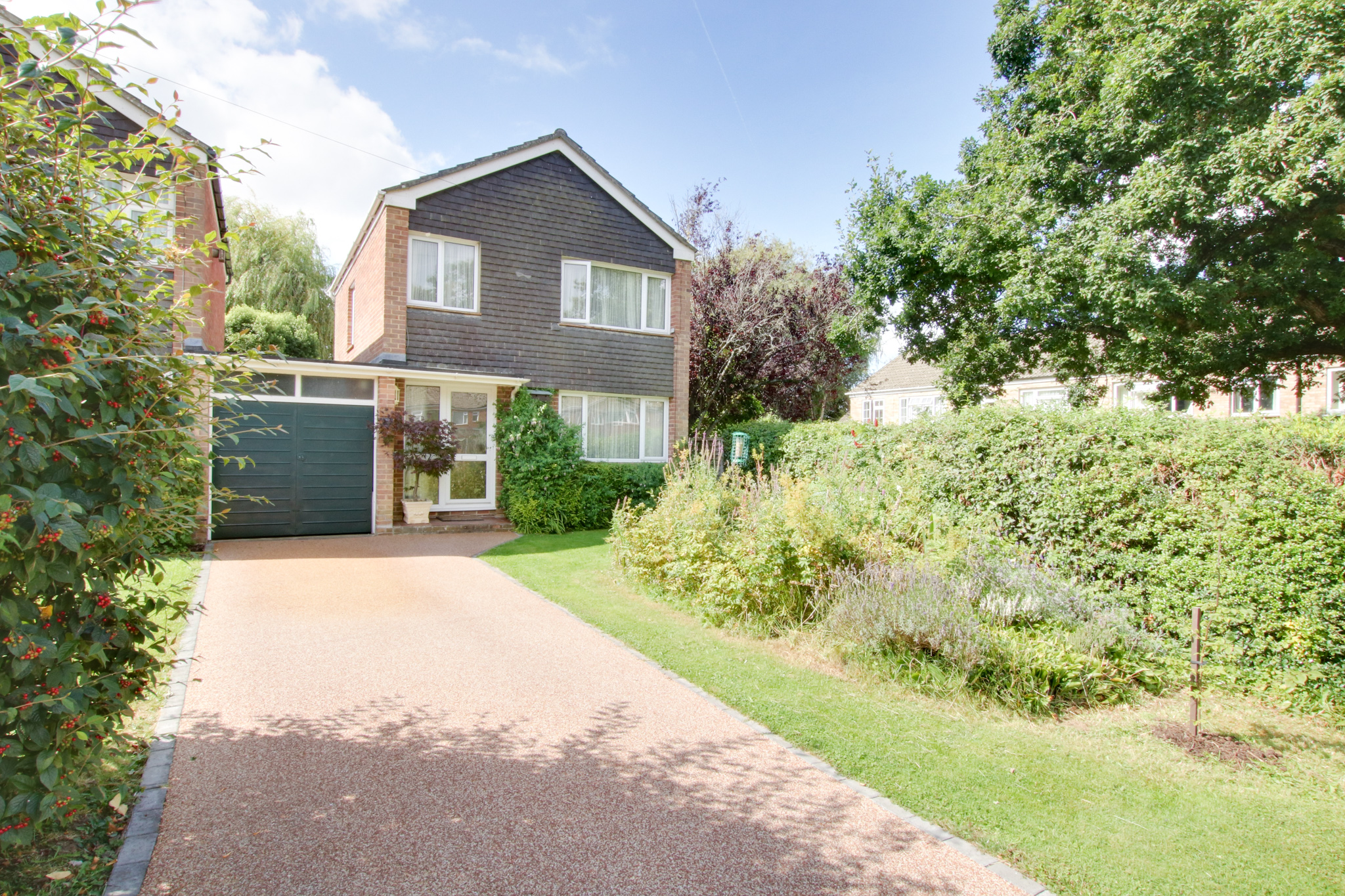 For Sale Waltham, 3 Bedroom Property from Pearsons Estate Agents