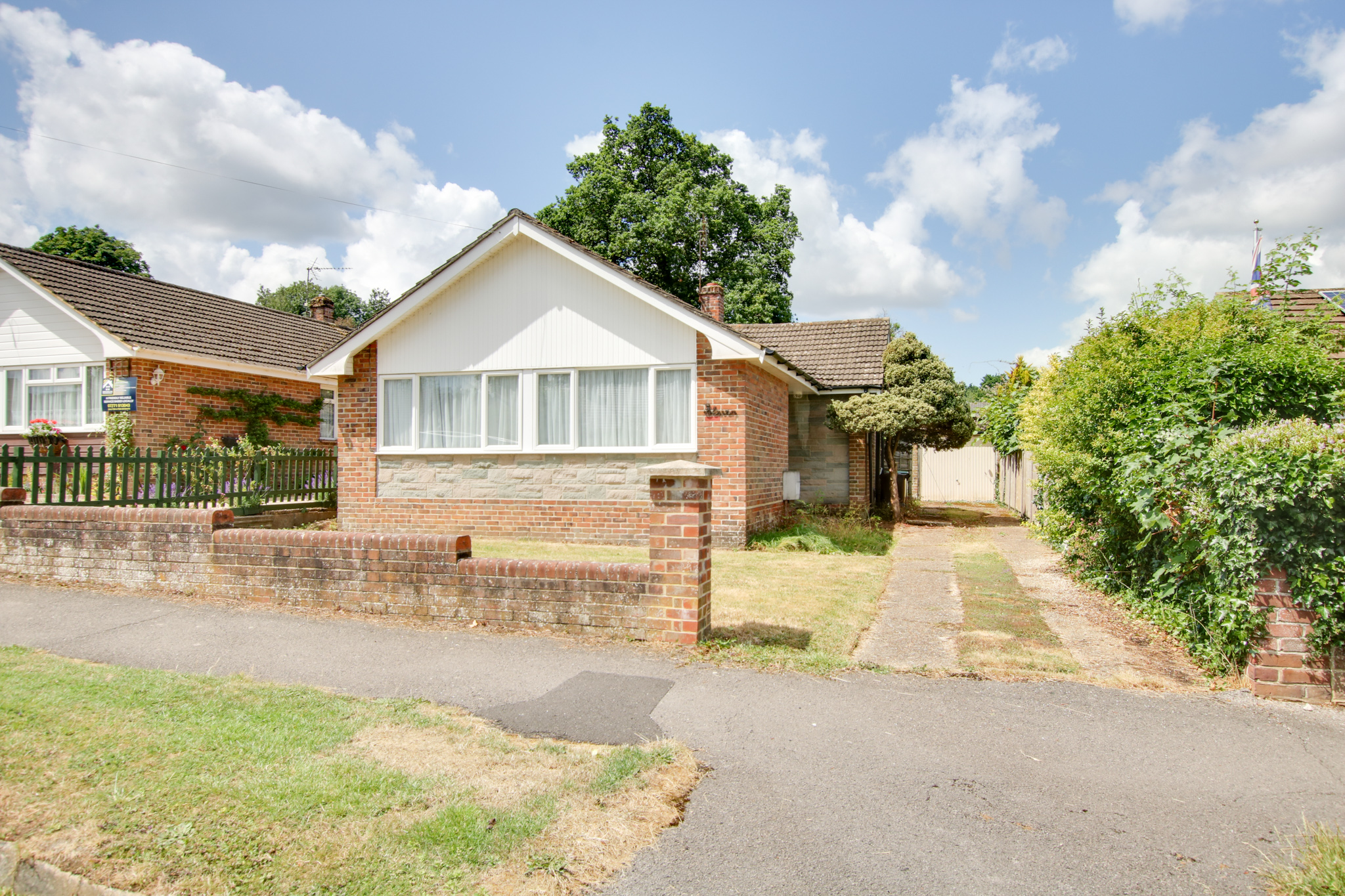 For Sale Waltham Chase In Need Of Modernisation, 3 Bedroom Property