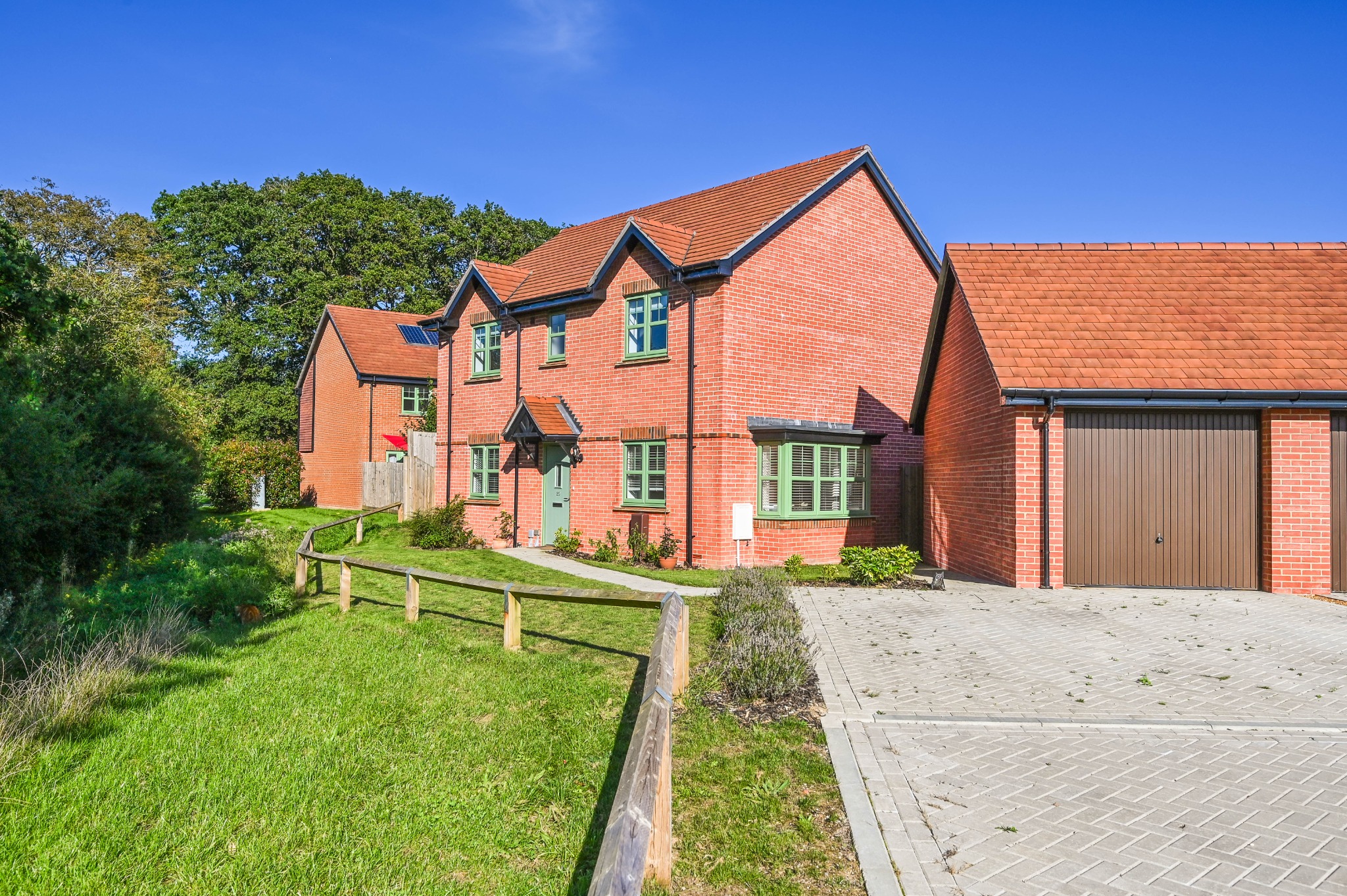 For Sale Waltham, 4 Bedroom Property from Pearsons Estate Agents