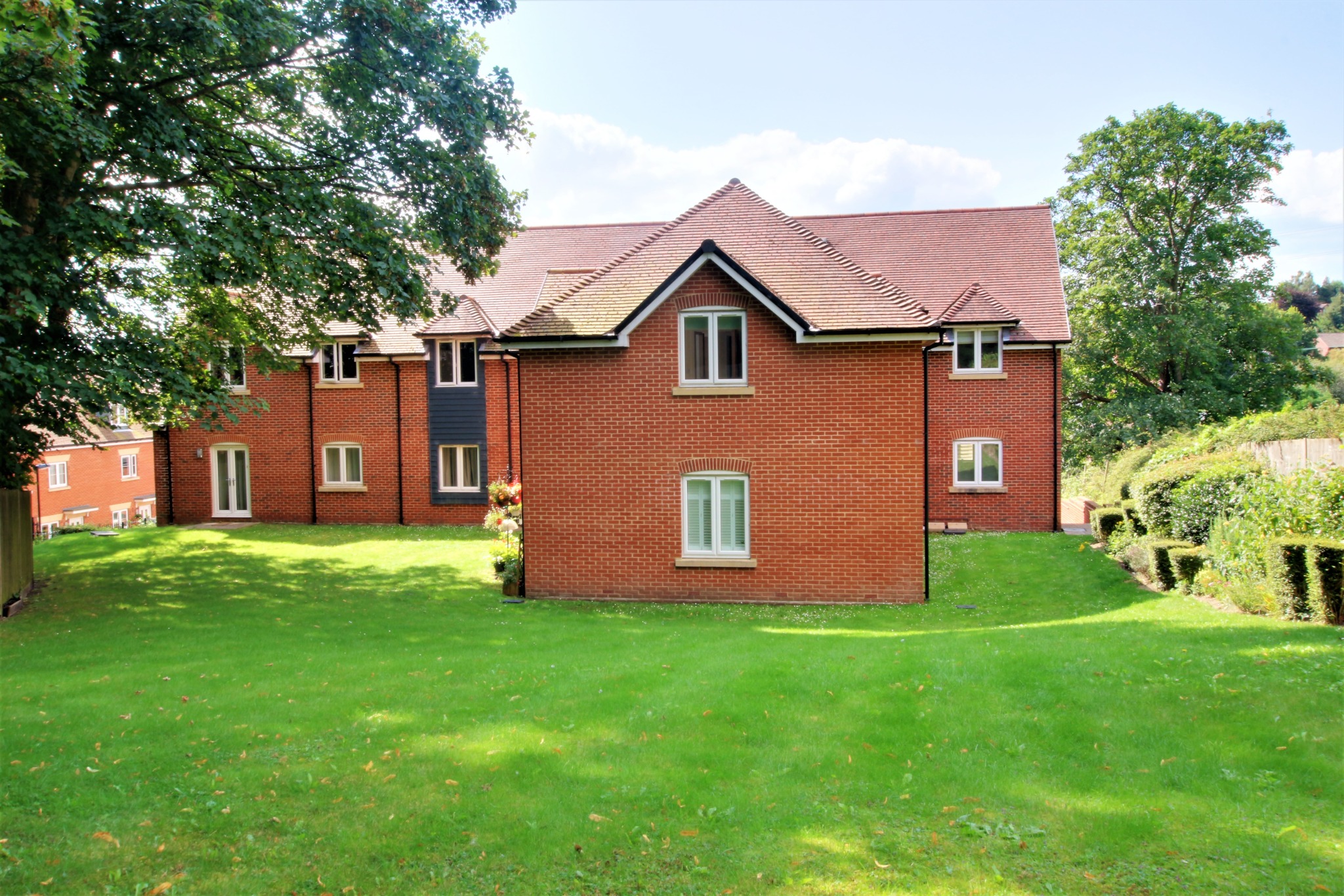For Sale Horndean, Waterlooville, 2 Bedroom Property from Pearsons
