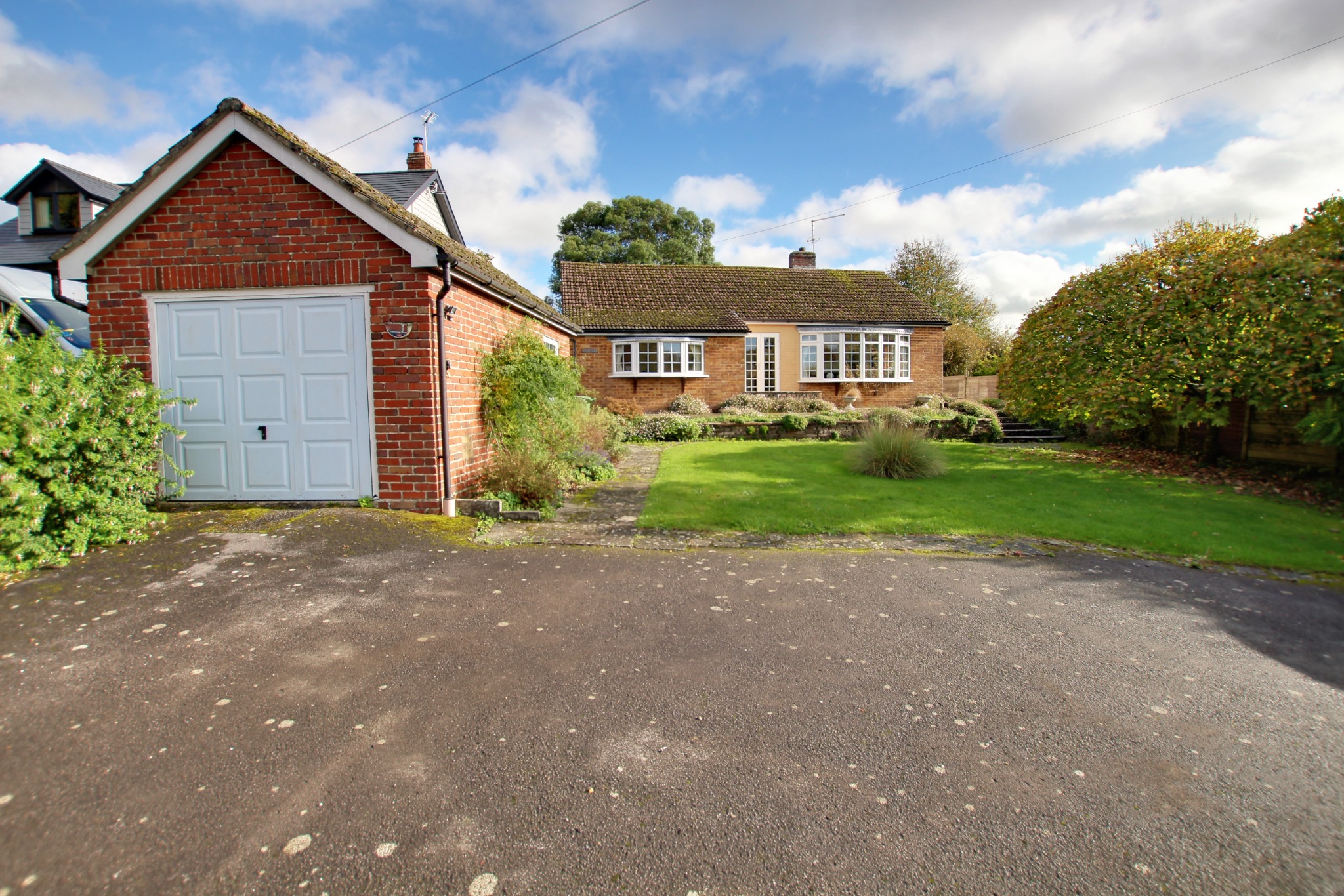 For Sale Clanfield, 3 Bedroom Property from Pearsons Estate Agents