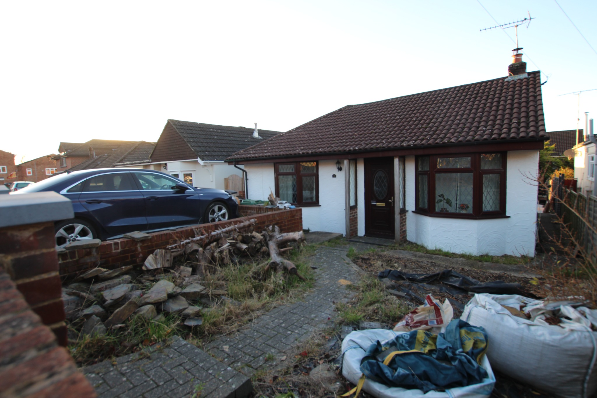 For Sale First Avenue, Clanfield, 3 Bedroom Property from Pearsons Estate Agents