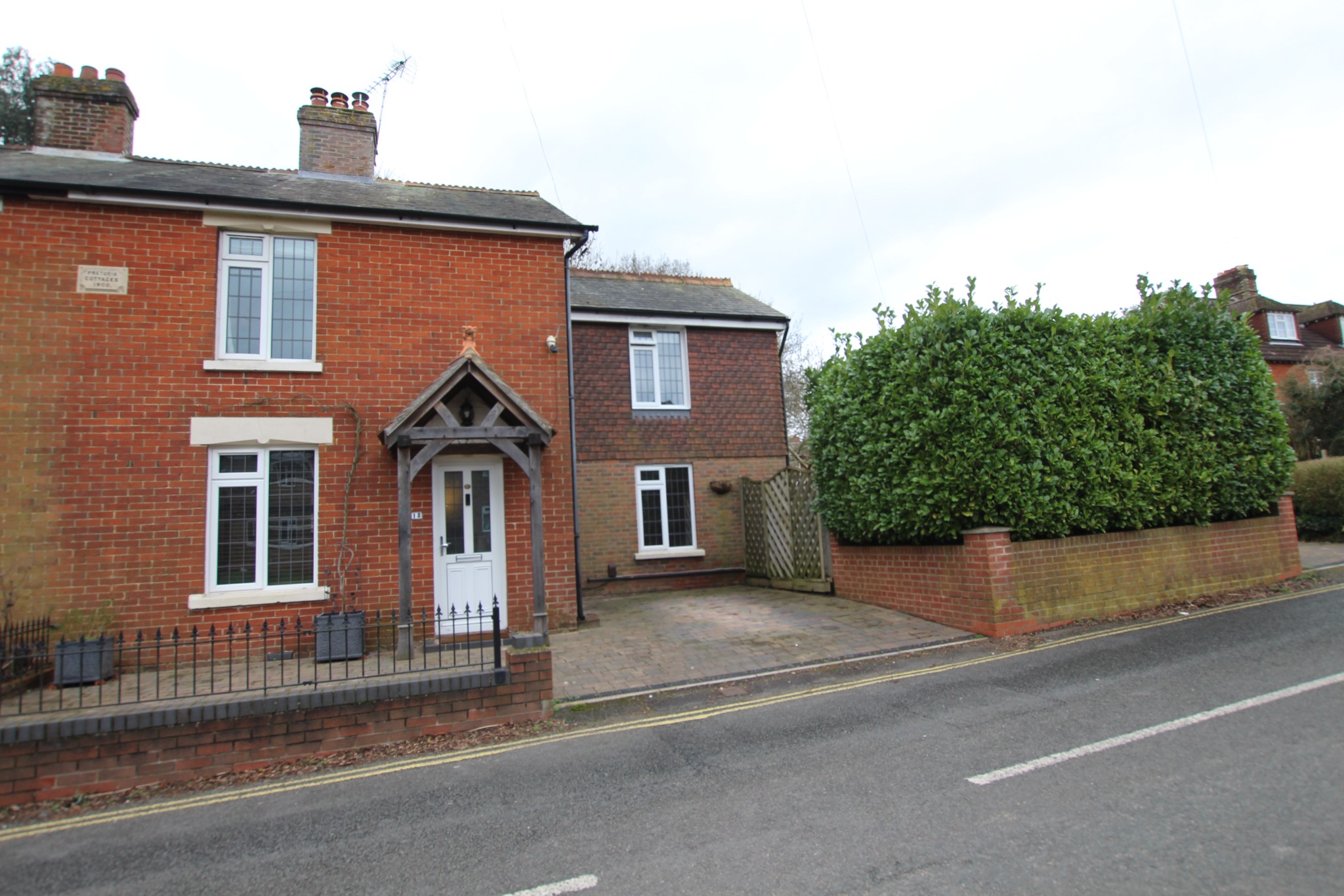 For Sale Horndean, Waterlooville, 3 Bedroom Property from Pearsons Estate Agents