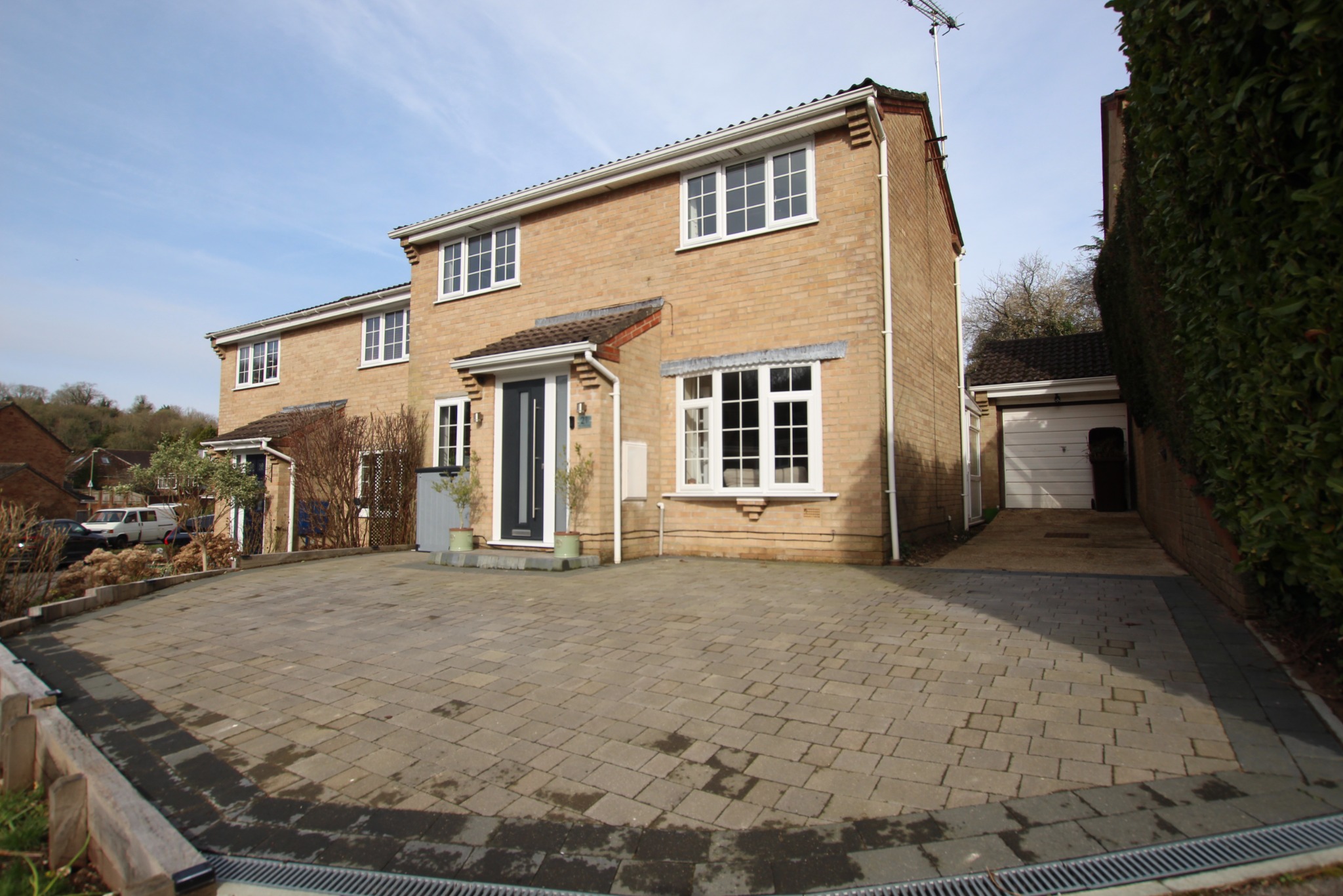 For Sale Horndean, Waterlooville, 3 Bedroom Property from Pearsons