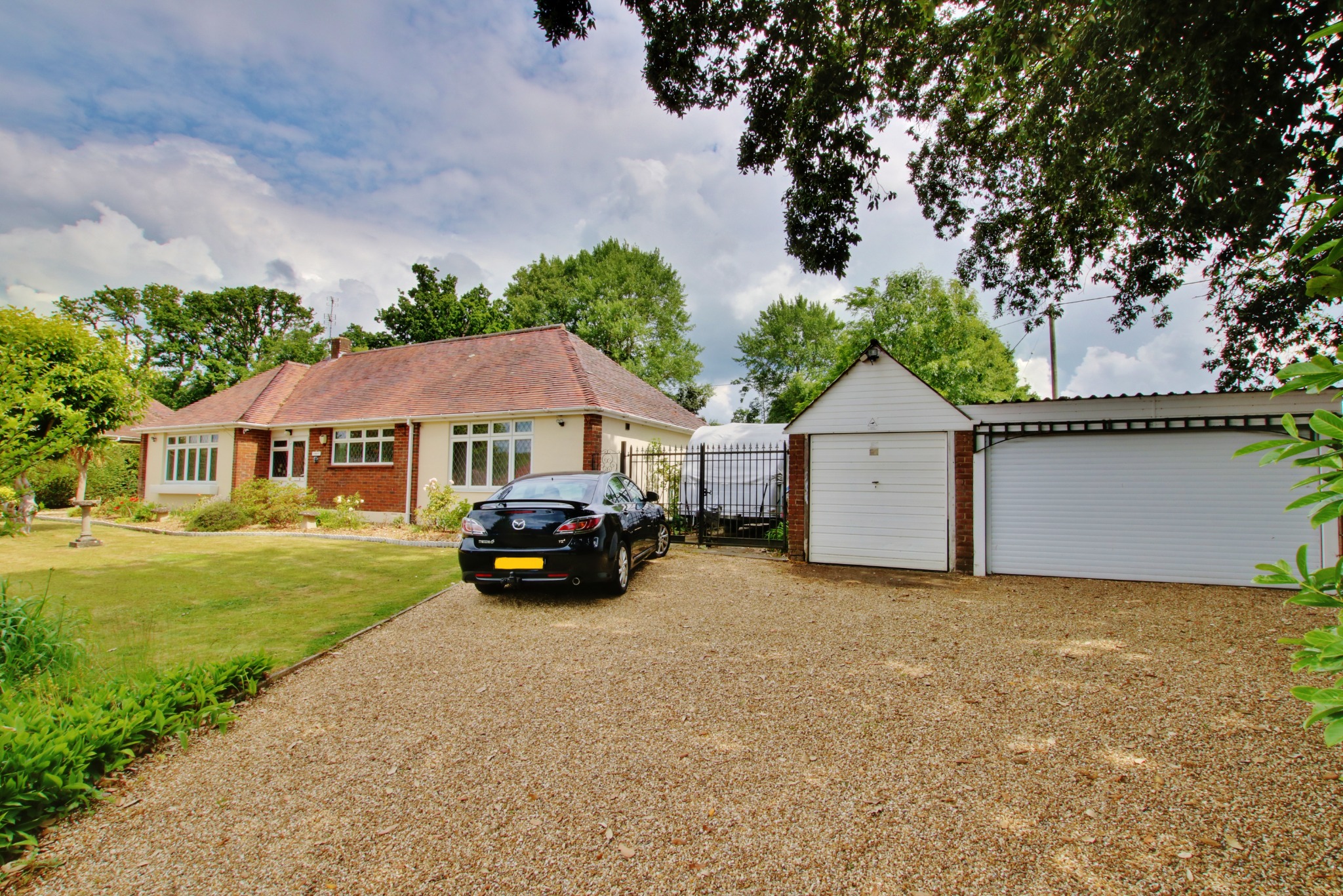 For Sale Nursling, Southampton, 3 Bedroom Property from Pearsons