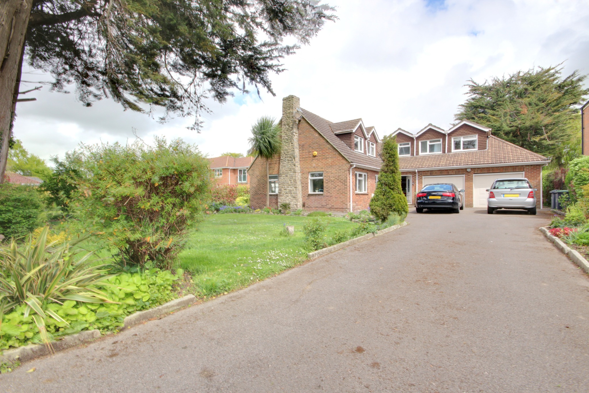 For Sale Waterlooville, 5 Bedroom Property from Pearsons Estate Agents