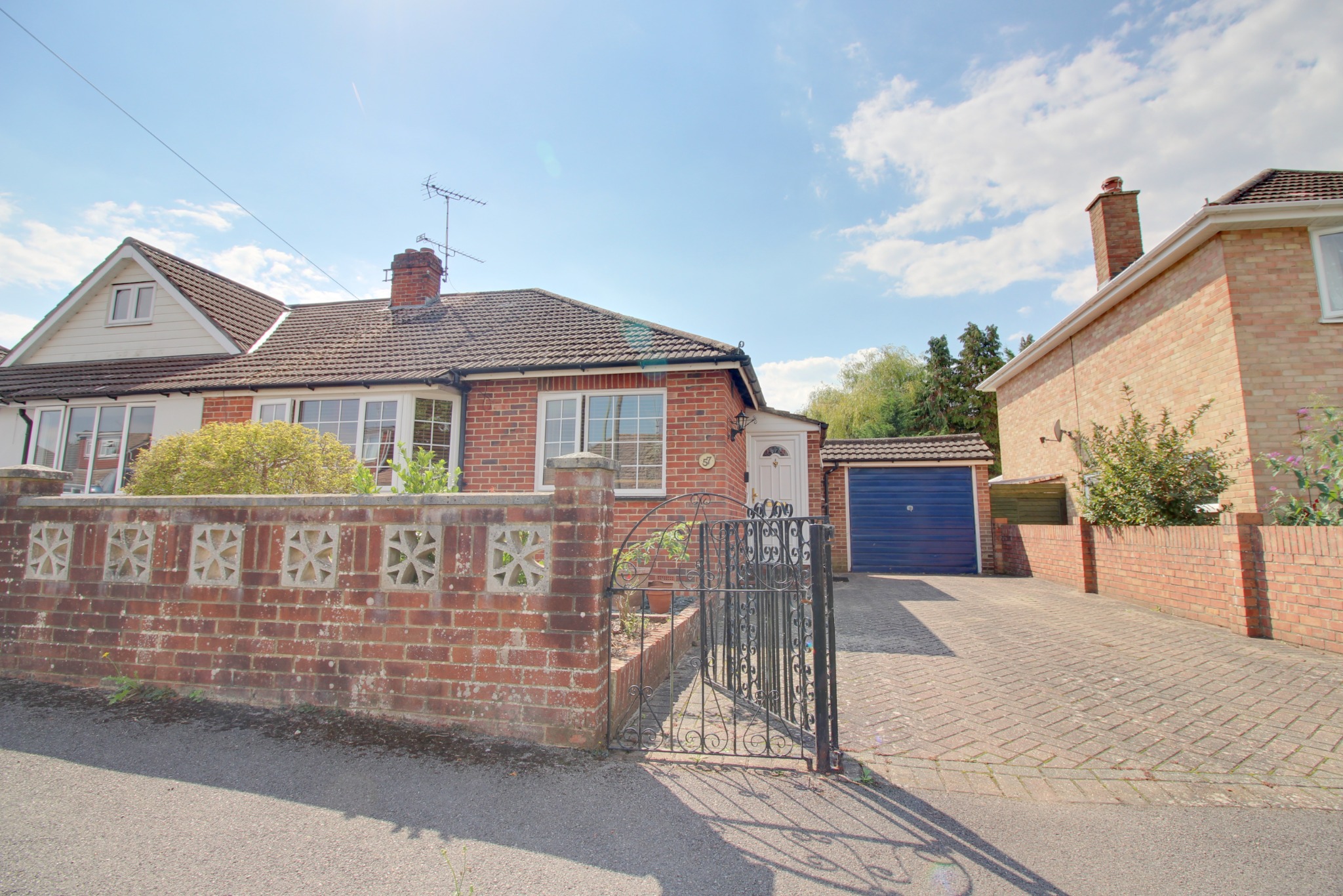 For Sale Cowplain, Waterlooville, 2 Bedroom Property from Pearsons