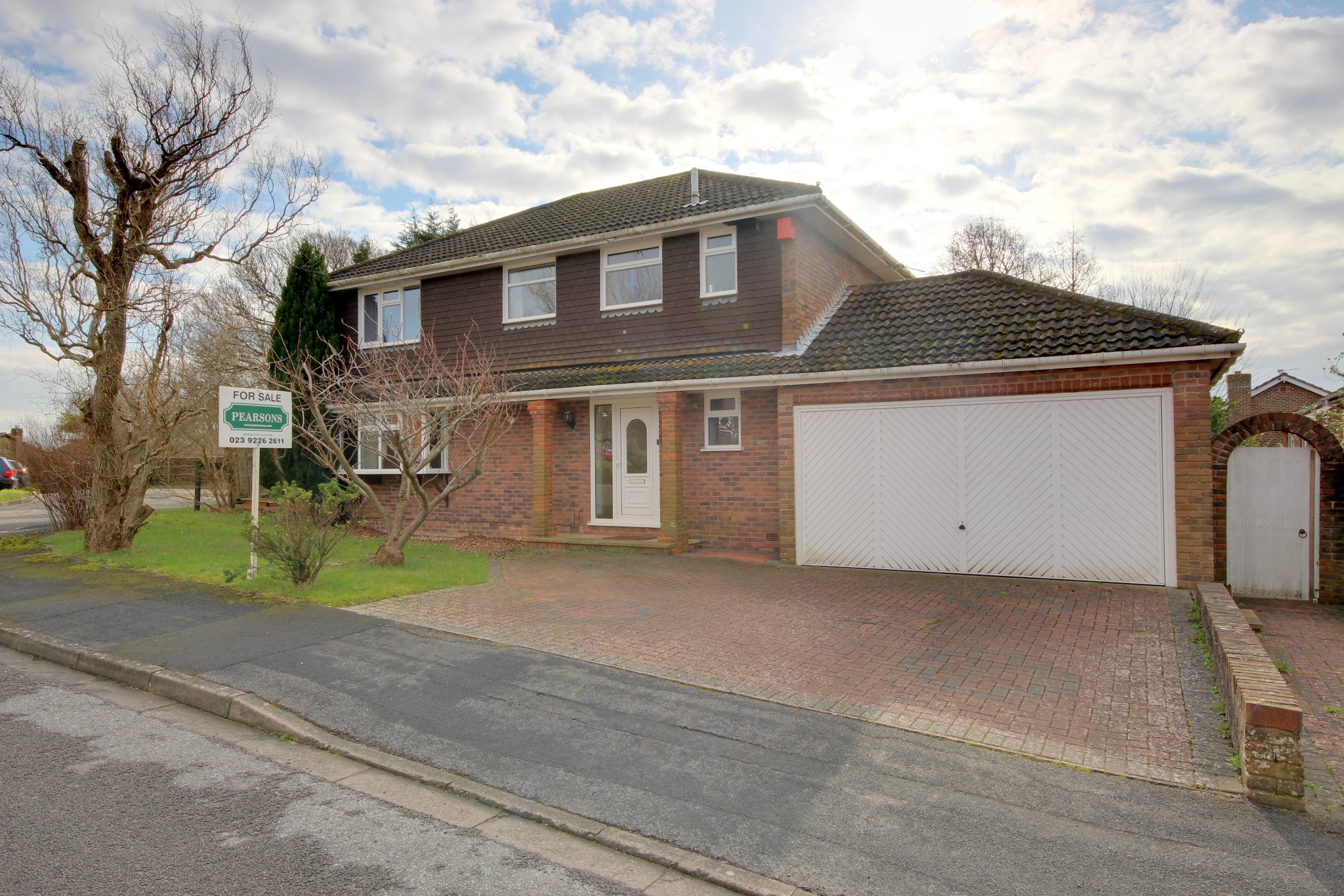 For Sale Waterlooville, 4 Bedroom Property from Pearsons Estate Agents