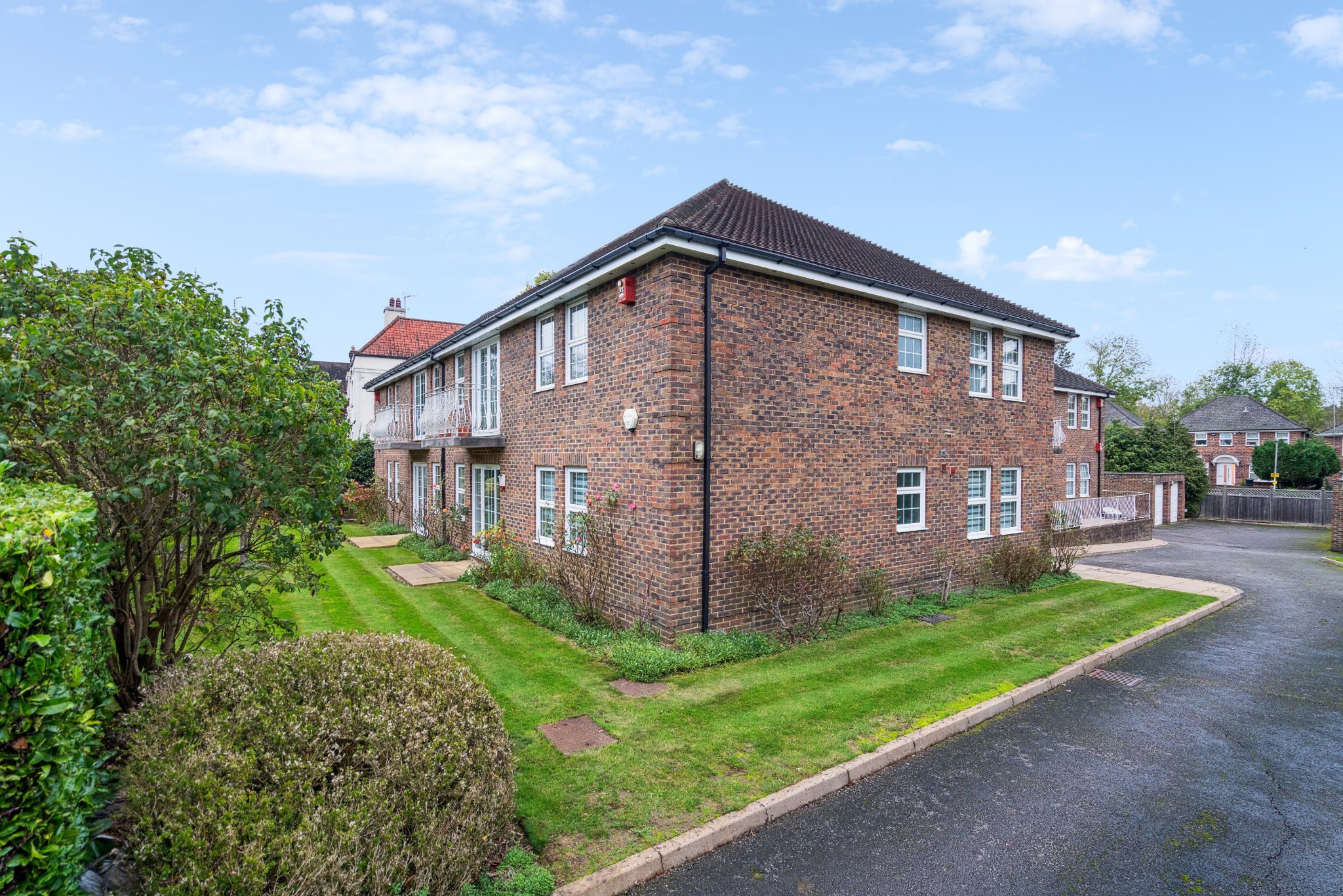 16 Dene Road, Northwood