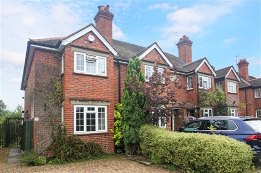 Golden Ball Lane, Pinkneys Green, Berkshire