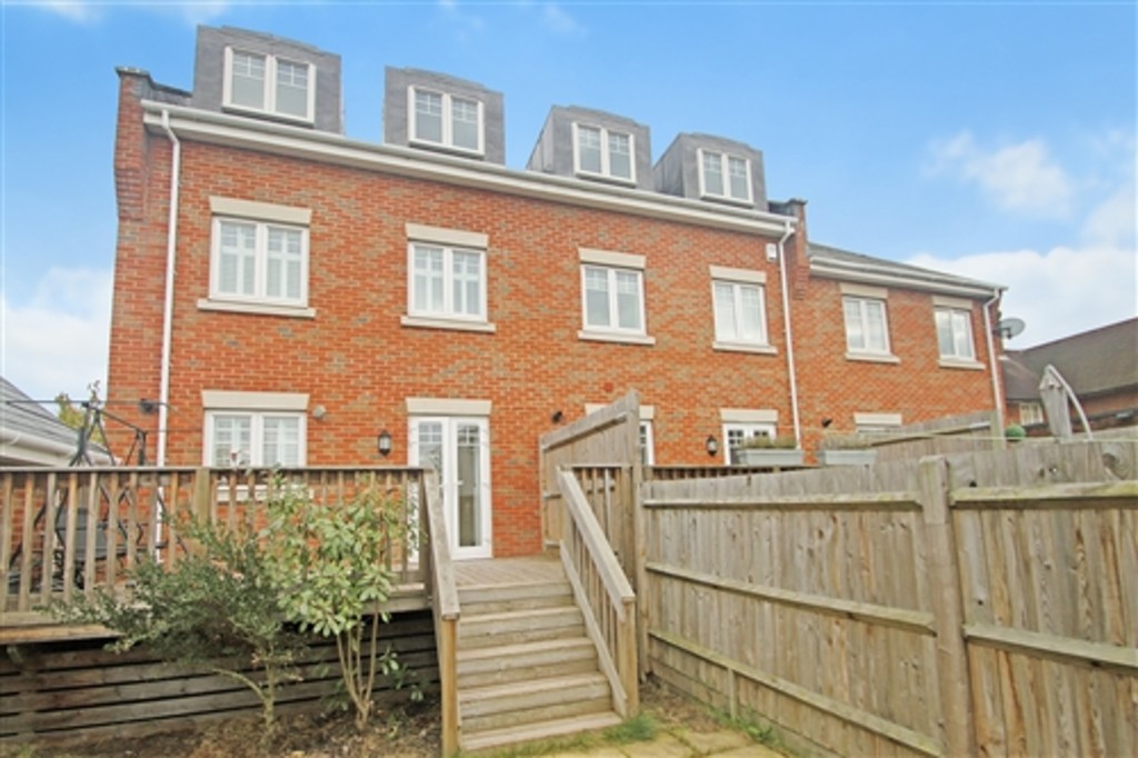 16 Oldfield Road