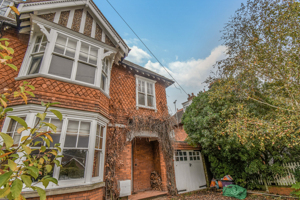 7 Furze Platt Road