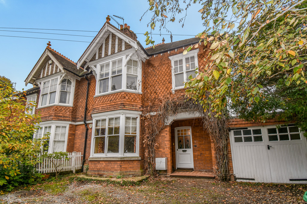 7 Furze Platt Road